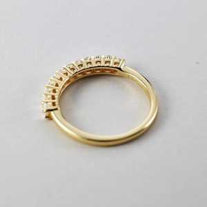 Bague demi-éternité en or massif 14 carats avec diamant ovale cultivé en laboratoire assorti, pour femme, cadeau de mariage surprise pour les amoureux - Product Image 4