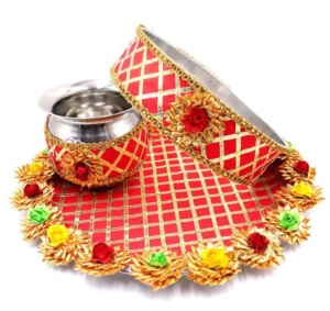 Ensemble de Puja Thali traditionnel indien pour Karwa Chauth, fait main, avec tamis Channi en acier et Kalash, coffret cadeau pour festival traditionnel, Inde - Product Image 3