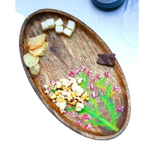 Plato decorativo para servir aperitivos, platos para servir dulces de boda, mesa de comedor de forma redonda de madera natural - Product Image 1