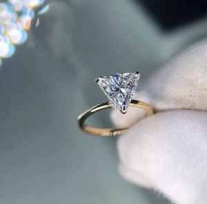 Anillo de halo con diamante solitario de corte trillón de 1.52 quilates cultivado en laboratorio para mujer, oro sólido de 14 quilates, regalo sorpresa nupcial para boda - Product Image 1