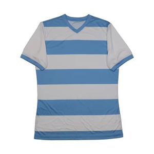 Maillot de football style streetwear, vêtements de sport d'inspiration urbaine, parfait pour l'entraînement en extérieur, les sports décontractés ou les matchs amicaux - Product Image 5