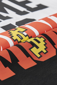 เสื้อยืดแขนสั้นผู้ชายทรงหลวมพิมพ์ลายดีไซน์ใหม่สำหรับฤดูร้อน ผ้าฝ้าย 100% น้ำหนัก 300 กรัม สวมใส่สบาย ขายส่งราคาถูก - Product Image 4