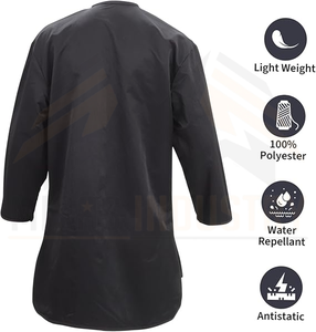 Impermeable unisex negro de poliéster con botones frontales y dos bolsillos, resistente al agua. - Product Image 2