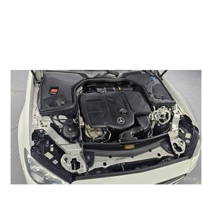 Mercedes-Benz Classe E E220d 4MATIC AMG Line 2023, 73 603 km, Diesel, Automatique, Sièges en Cuir, Caméra Arrière, Volant à Gauche - Product Image 6