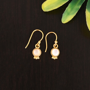 Boucles d'oreilles pendantes élégantes et minimalistes en argent sterling 925 avec nacre naturelle pour femmes - Product Image 1