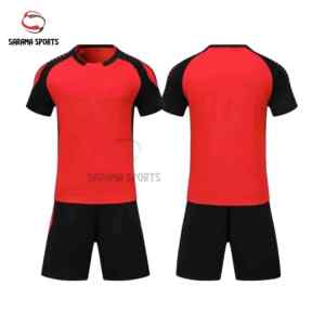 Tenues de football personnalisées pour hommes adultes, fabriquées au Pakistan, de haute qualité, en polyester/coton, respirantes, à séchage rapide, numériques - Product Image 1