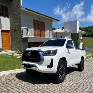Toyota Hilux 4X4 Diésel, Camioneta con Tecnología Avanzada, Exterior Robusto, Interior Confortable, Perfecta para Uso Profesional y Personal - Product Image 5