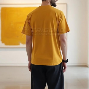 เสื้อยืดผู้ชายเนื้อผ้านุ่มสบาย 100% ผ้าฝ้าย เป็นมิตรต่อสิ่งแวดล้อม ระบายอากาศได้ดี เหมาะสำหรับใส่ทุกวันและดูดีตามเทรนด์แฟชั่นสมัยใหม่ - Product Image 6