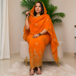 Tela de algodón voile sudanés naranja |   Tela Africana Bordada 100% Algodón con Diseños Florales para Vestidos de Mujer, Ropa para Eid - Product Image 3