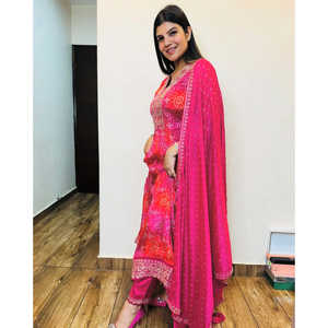 Vestido de diseñador Anarkali con impresión digital que incluye Pent y Dupatta-para ropa india y pakistaní - Product Image 5