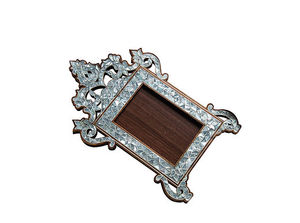 Marco de Fotos LumiPearl con Incrustaciones de Madera Artesanal y Madreperla, Elegante Portafotos Decorativo para Interiores Modernos - Product Image 2