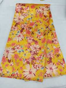 Tela de Seda de Primera Calidad para Impresión Digital con Diseño Artístico Intrincado, Material Ligero de Alta Calidad de 45 GSM para Vestidos de Moda - Product Image 5