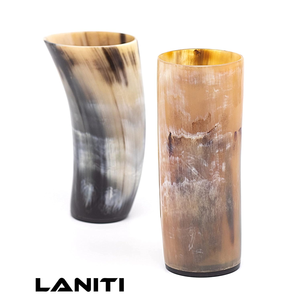 Verre à boire en corne de Viking de qualité supérieure, verre à café avec base en bois et gravure personnalisée - Product Image 4