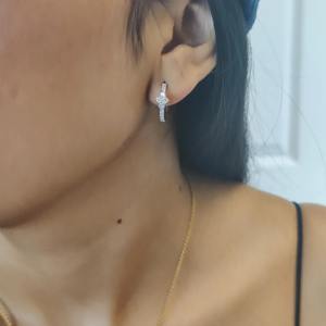 Boucles d'oreilles créoles Huggie de luxe en or blanc 14 carats avec diamants naturels ronds de 11,9 mm – Cadeau minimaliste pour femme, idéal pour les soirées - Product Image 6