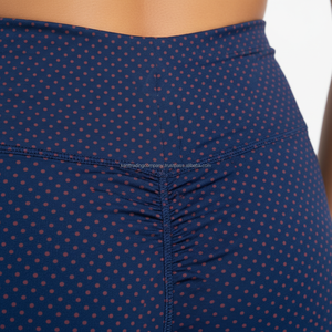 Ensemble de yoga sublimé uni grande taille à marque privée, avec leggings et shorts taille haute froncés aux fesses, pour femmes, pour la gym, l'entraînement et le fitness - Product Image 4