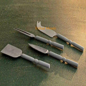 Cuchillos para Queso Dragonfly, Juego de 4 Cuchillos para Queso Premium Dorados, Acabado Plateado Mate, Mango Gris - Product Image 2