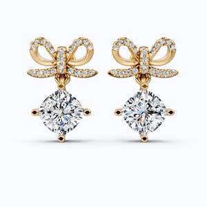ต่างหูเพชรทรงหยดน้ำรูปโบว์ริบบิ้นทองคำ 10KT ประดับเพชรทรงคุชชั่น รับรองโดย IGI ดีไซน์ทันสมัย เหมาะสำหรับเจ้าสาว งานแต่งงาน ของขวัญ - Product Image 1