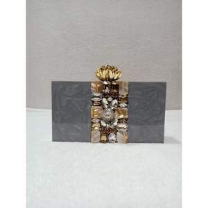 กระเป๋าคลัทช์เรซิ่นทำมือสุดเก๋สำหรับผู้หญิง แฟชั่นสำหรับงานปาร์ตี้ - Product Image 3