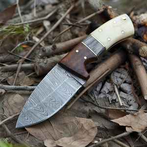 Cuchillo Skinner de Hoja Fija de Acero de Damasco Hecho a Mano con Mango de Madera y Hueso para Uso Diario y Camping, Soporte OEM con Funda - Product Image 1