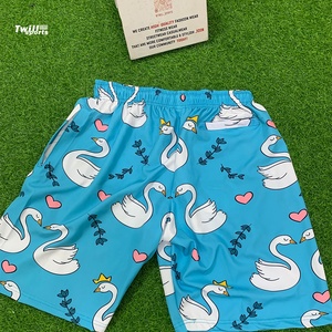 Shorts de plage pour hommes, imprimé animal, tissu Oxford respirant, écologique, séchage rapide, taille élastique, personnalisable - Product Image 3