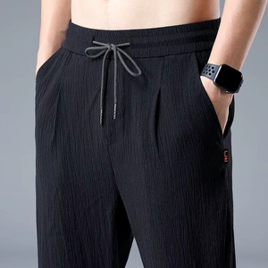 Pantalon de jogging d'été en soie glacée pour homme, pantalon décontracté en lin, large et léger, idéal pour se détendre à la maison au printemps et en été - Product Image 2