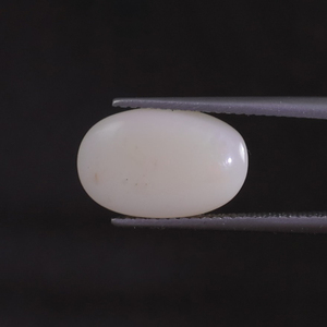 โอปอลแสงขาวธรรมชาติ รูปไข่ 3.51 กะรัต ขนาด 14x9 มม. รับรองโดย IGI เจียระไนด้วยมือ ลงแว็กซ์/น้ำมัน ขายส่งสำหรับทำเครื่องประดับ - Product Image 3