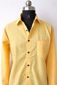 Camisa de algodón a rayas con estampado a mano |   Camisa Verde y Blanca con Botones |   Camisa Unisex Hecha a Mano por Artesanos |   Top de Moda Sostenible - Product Image 4