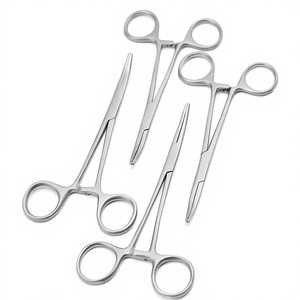 Pinzas Quirúrgicas Curvas Kelly MABIS BM-5632 de Precisión, 5.5 Pulgadas, Plateadas, con Bloqueo, Instrumentos Quirúrgicos para Cirugía General, CE - Product Image 1