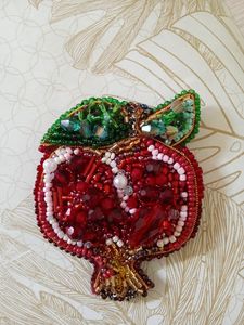 Hermoso Broche Artesanal Bordado con Cuentas, Pin Decorativo Hecho a Mano para Uso Diario - Product Image 6