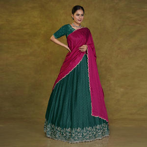 Lehenga Choli de Satén Georgette hasta el Suelo con Detalles de Motivos Delicados, Blusa Elegante y Dupatta en Contraste para Bodas y Diwali - Product Image 4