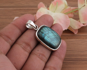 Natural Labradorite Pendant 925 Sterling Silver Platinum Plated Bezel Setting Blue <b>Flash</b> Gemstone Necklace <b>Vintage</b> Handmade - Product Image 5