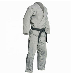 Nouvel uniforme de karaté confortable unisexe en coton et polyester, uniforme d'arts martiaux, uniforme de karaté à vendre à bas prix - Product Image 4