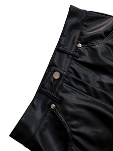 Ensemble deux pièces en cuir noir pour femme : veste courte et pantalon évasé taille haute – Tenue sexy en similicuir style streetwear – Collection mode USA - Product Image 6