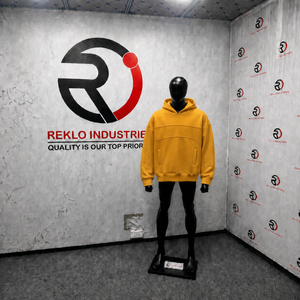 Sweat à capuche oversize jaune moutarde PREMIUM pour homme – Style streetwear moderne, coupe confortable, en molleton, couleur unie, avec poches, coupe régulière - Product Image 3