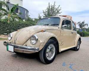 Auto Clásico Usado Tipo Beetle, Vehículo Compacto de 2 Puertas, Color Crema, para Colección y Exhibición - Product Image 3