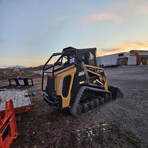 Service de livraison rapide ASV RT120, prêt pour les terrains difficiles et les projets de construction exigeants - Product Image 4