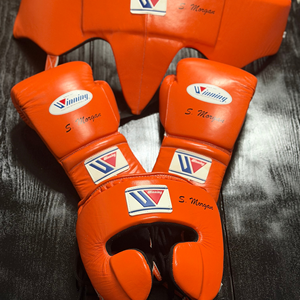 ถุงมือชกมวย MMA แบรนด์แท้ ผลิตจากหนังวัวแท้ ป้องกันความชื้น แห้งเร็ว ระบายอากาศได้ดี แบบผูกเชือกที่ข้อมือ สำหรับผู้ใหญ่ - Product Image 1