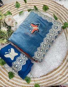 Sari élégant avec bordure brodée, sari en satin chatoyant, sari de luxe à sequins, sari de créateur, sari en satin élégant pour soirée - Product Image 1