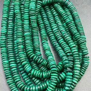 Cuentas de malaquita natural en forma de heishi, hermosas gemas verdes de alta calidad para la fabricación de joyería. - Product Image 1