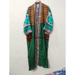 ชุดคลุมกิโมโนฤดูร้อนสุดหรู, ชุดนอนคลุมยาว, กิโมโนผ้าไหมซารีอินเดียทำมือวินเทจรีไซเคิล - Product Image 4
