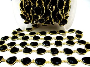Chaîne de connecteurs en onyx noir naturel, forme libre, briolette, facettée, irrégulière, avec serti - Product Image 2