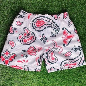 Personaliza tus propios shorts de playa para hombre con sublimación de logotipo, de secado rápido, cómodos y transpirables. - Product Image 4
