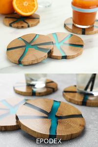 Ensemble de sous-verres en bois et résine faits à la main, design moderne carré, motif vague bleue, tapis et coussinets antidérapants, design minimaliste - Product Image 4
