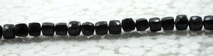 ลูกปัดสปิเนลสีดำธรรมชาติทรงลูกบาศก์เจียระไน ร้อยเป็นเส้น สำหรับทำเครื่องประดับ ขายส่ง - Product Image 2