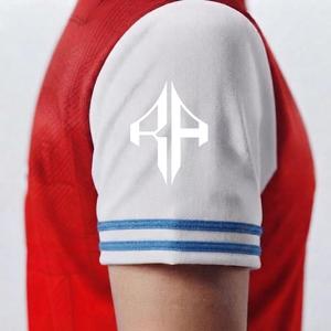 Camiseta de Fútbol de Primera Calidad para Mujer con Logotipo Blanco, Manga Corta, Corte Regular, Estampado Sublimado, Cierre de Tirantes, Material 100% Poliéster - Product Image 6