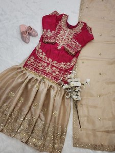 Ensemble Sharara pakistanais rose beige pour filles, tenue ethnique brodée 3 pièces avec dupatta, idéal pour l'Aïd et les mariages - Product Image 4
