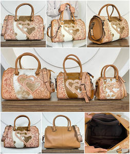 กระเป๋าเดินทางหนังวัวแท้ลายหัวใจ รุ่น Speedy ขนาดใหญ่ ดีไซน์ปี 2026 ตกแต่งด้วยมือ สำหรับผู้หญิง สไตล์คาวเกิร์ล แฟชั่นทันสมัย - Product Image 3