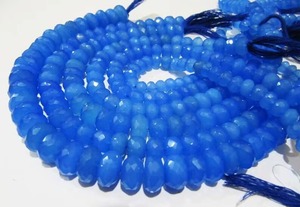 Cadena de cuentas facetadas de calcedonia azul natural de 8 a 12 mm, de 8 pulgadas de largo. - Product Image 6