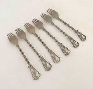 Fourchettes à dîner en métal robustes, ensemble de couverts en acier inoxydable de qualité alimentaire - Product Image 1