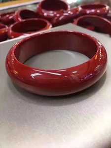 Gemelos hechos a mano personalizados altamente pulidos, brazalete de resina de moda estilo Ángel Vintage, artesanía de resina para mujeres de la India - Product Image 2